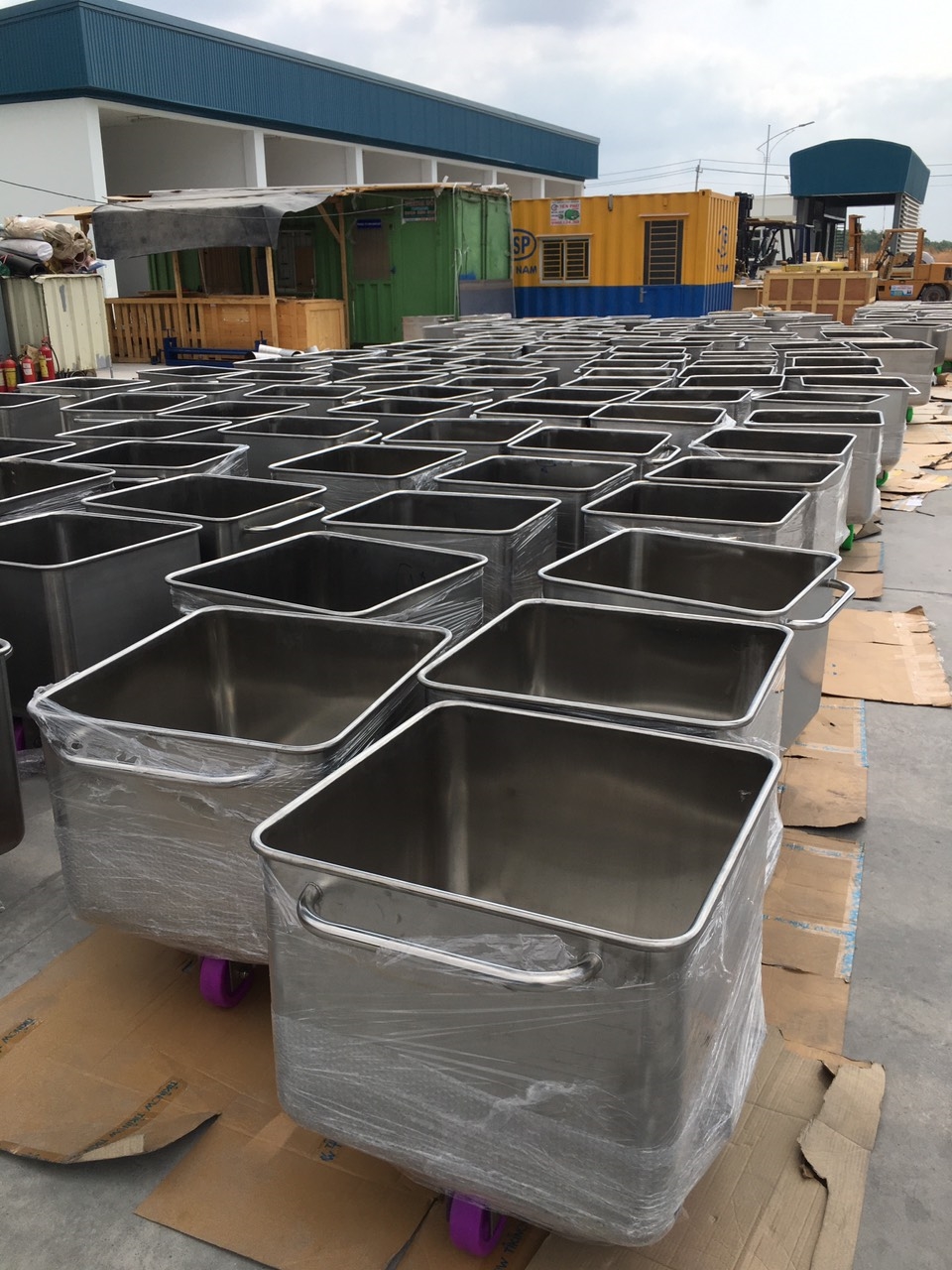 Gia Công Xe Bin Inox